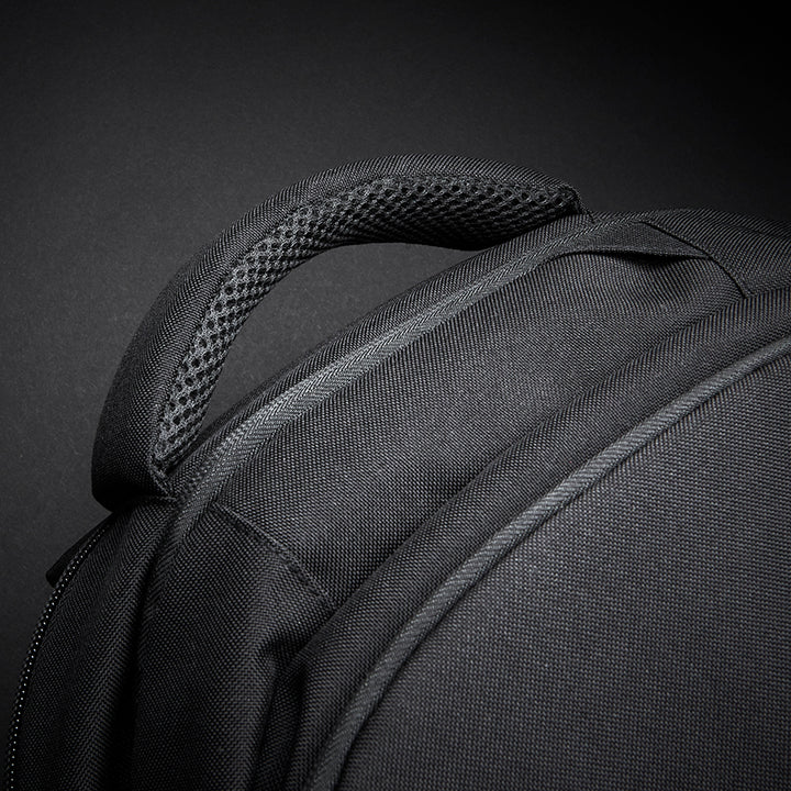 Re:define backpack in #color_black