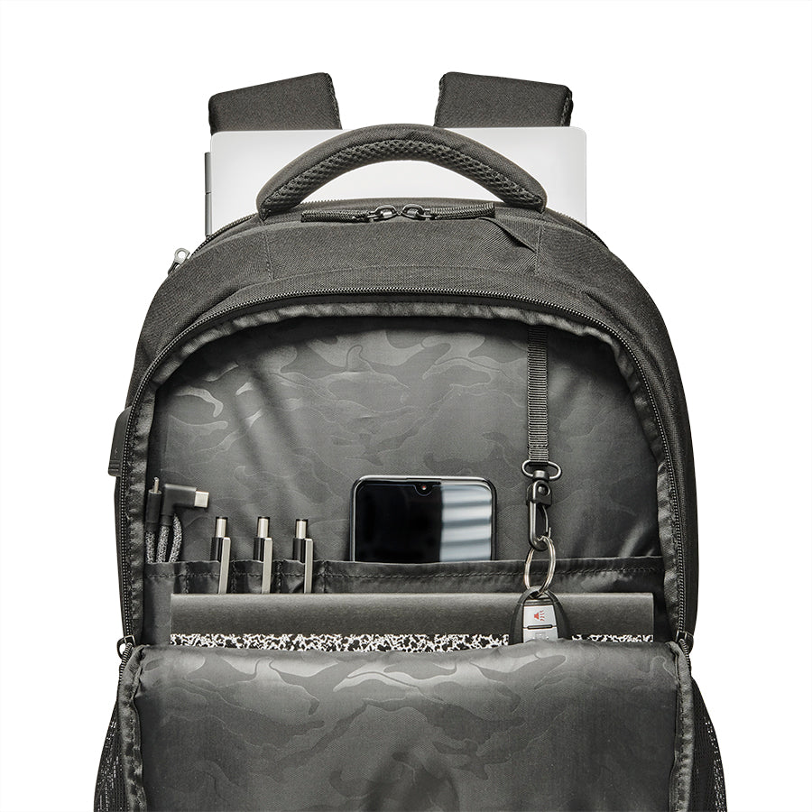 Re:define backpack in #color_black