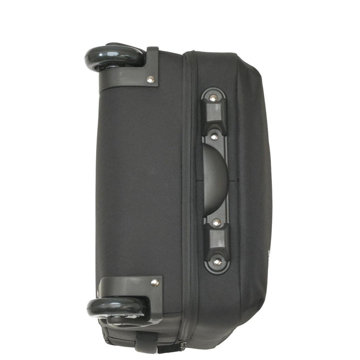 bottom of Solo Re:treat Carry-on in black