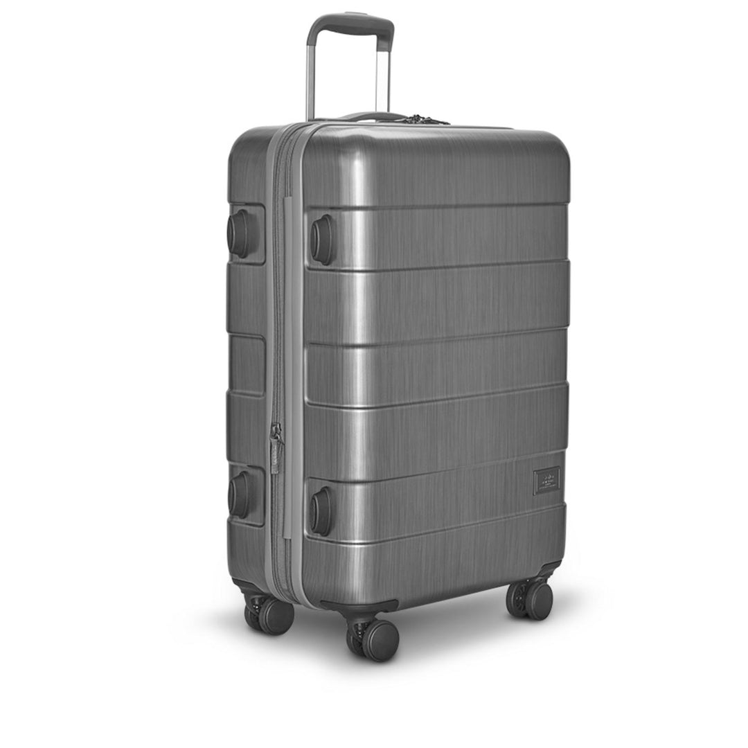 front side view of Solo Re:serve Check-In Spinner suitcase